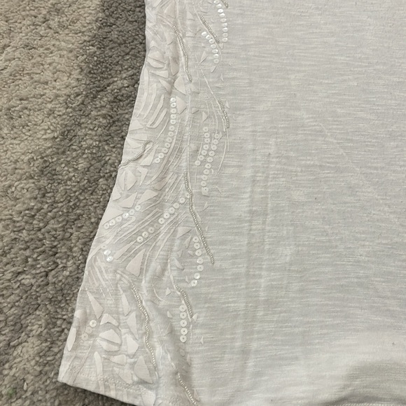Apt. 9 jewel Embellished Apt. 9 cap sleeve t shirt size Medium - Picture 2 of 4